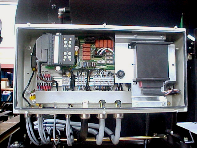 Elektronische Steuergeräte von Völkel.